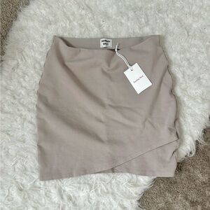 (BNWT) Aritzia Sunday Best Mauve / Neutral Mini Skirt
